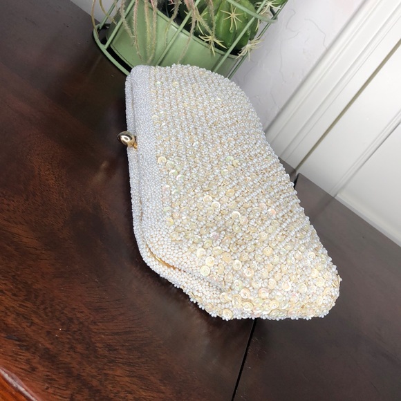 Iridescent Sequins & Seed Bead Crossbody /Clutch - Picture 4 of 12